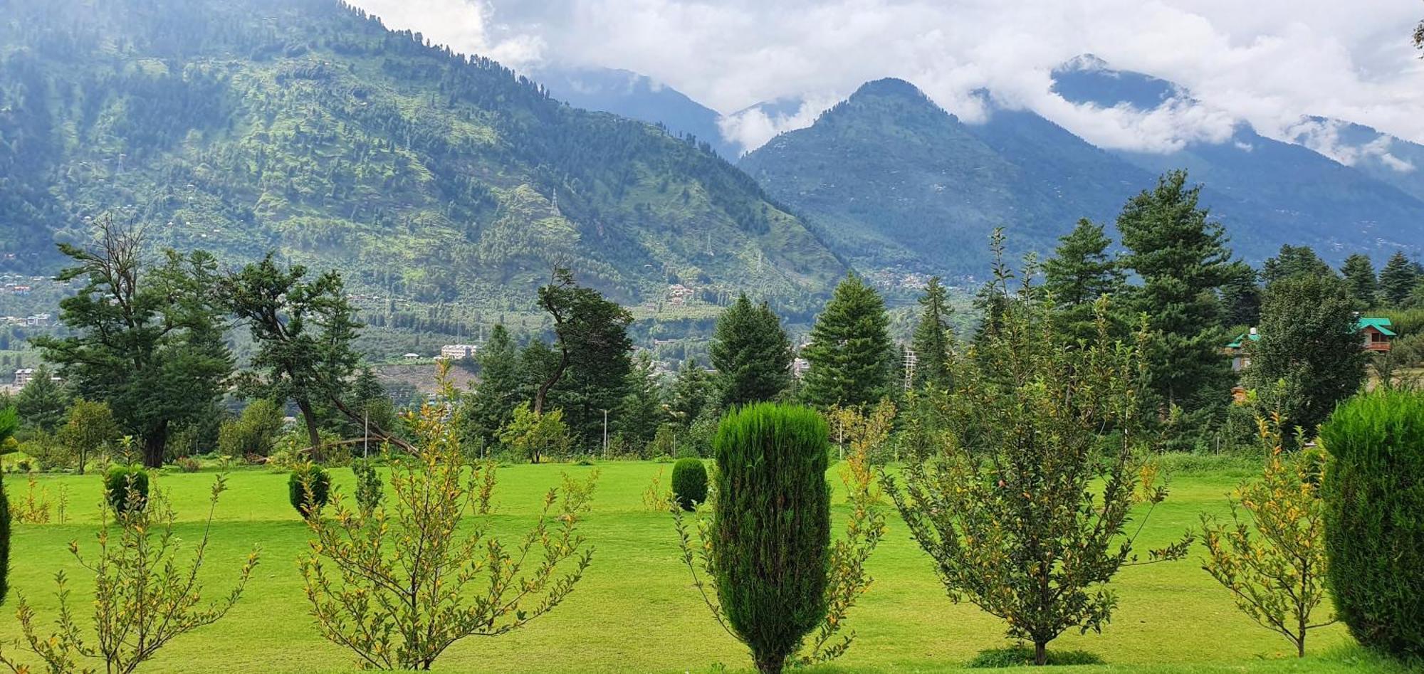 Anand Vardhan Resorts Manāli Exteriér fotografie